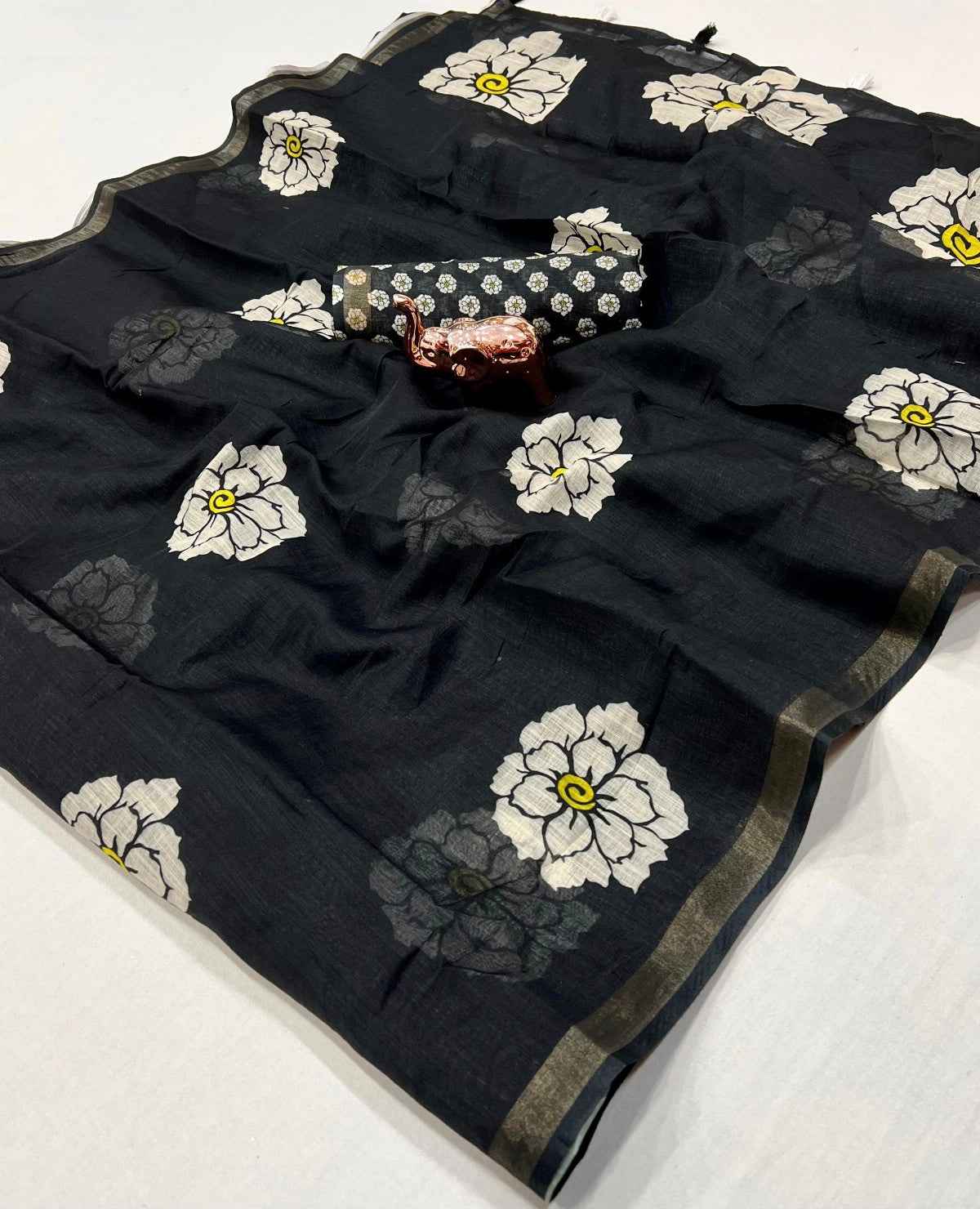 Soft Linen Print Saree