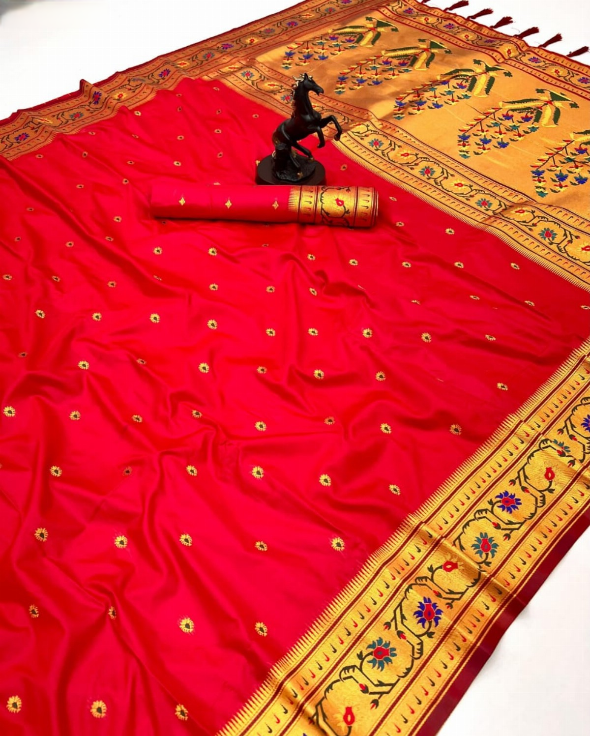 Meenakari Zari Work Saree - Super Sarees