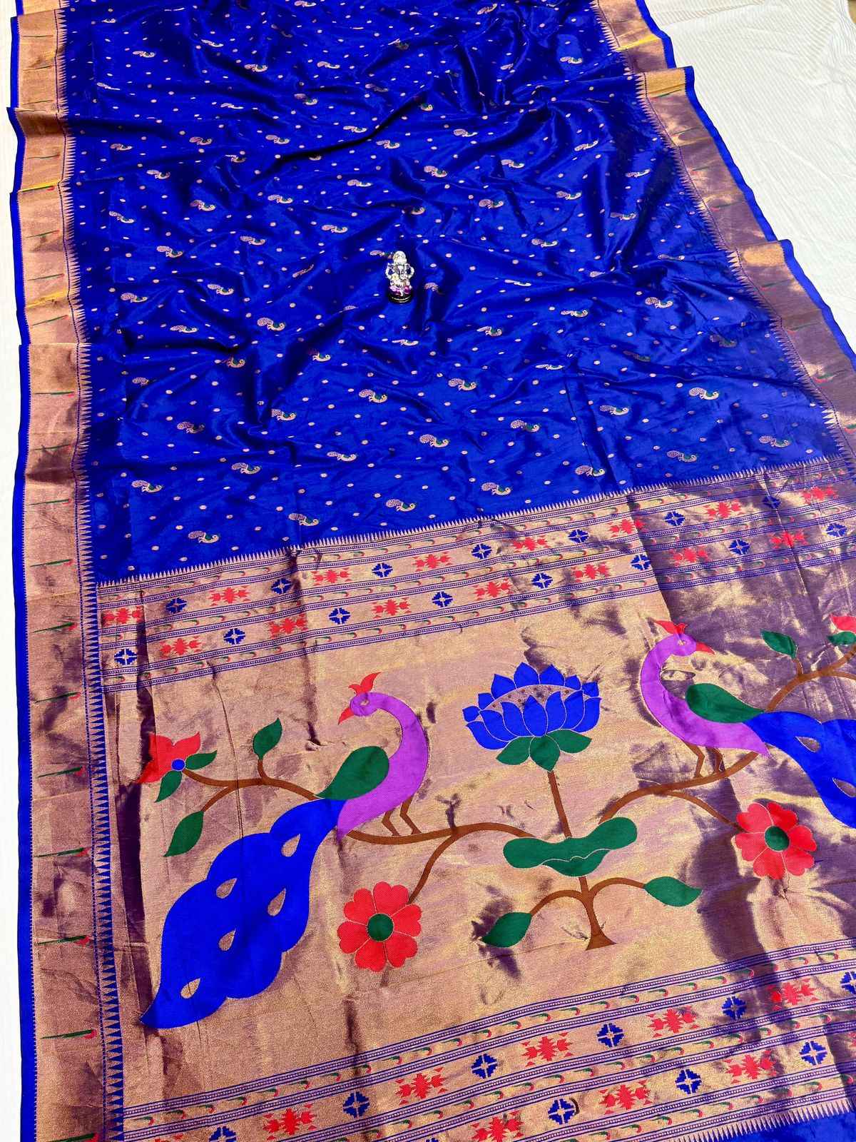 Tejasvi Muniyaa Paithani