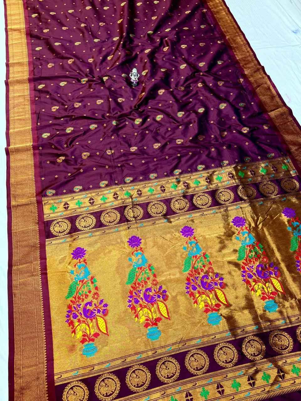 Janhvi Kadiyal Paithani