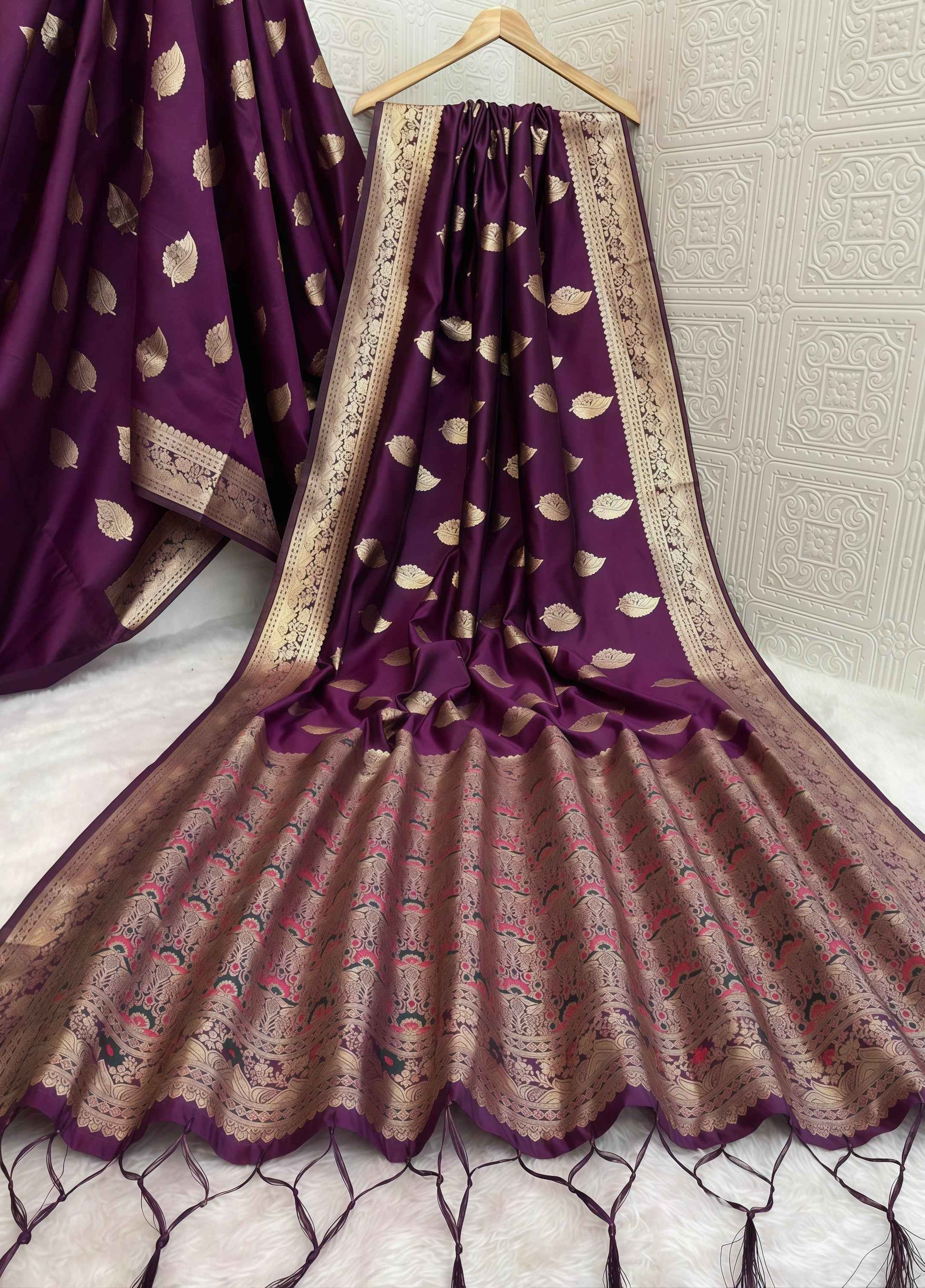 Elegant Crafted Silk Saree