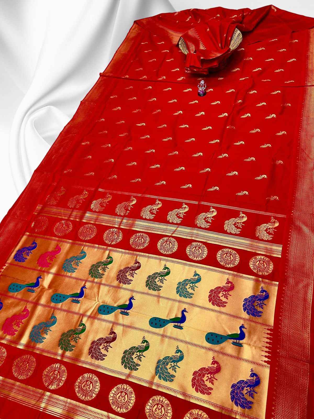 Ridhima Kadiyal Paithani