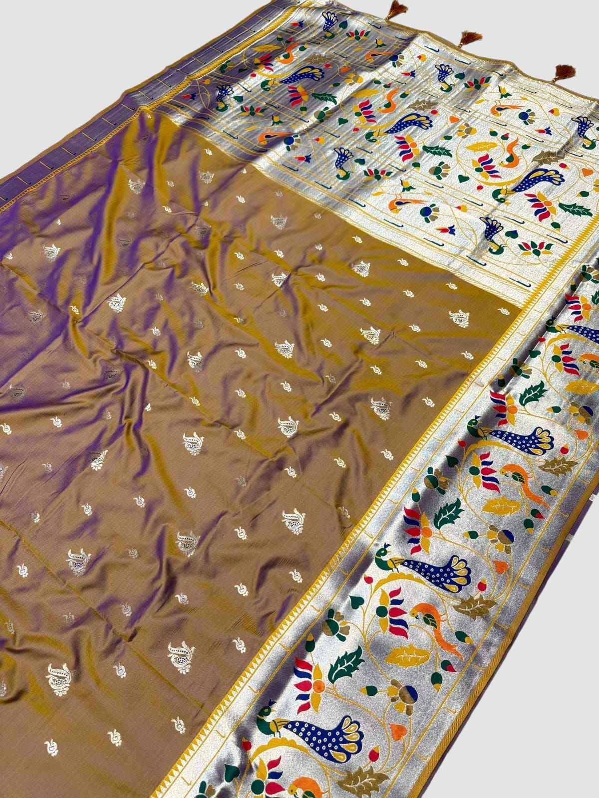 Tanvira Brocade Border Paithani