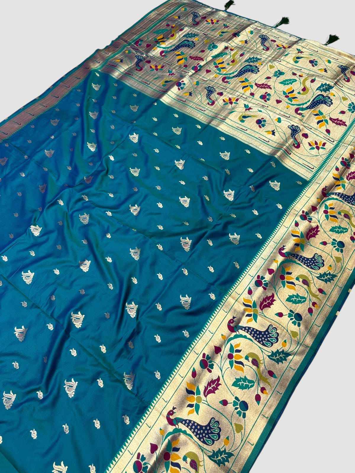 Tanvira Brocade Border Paithani