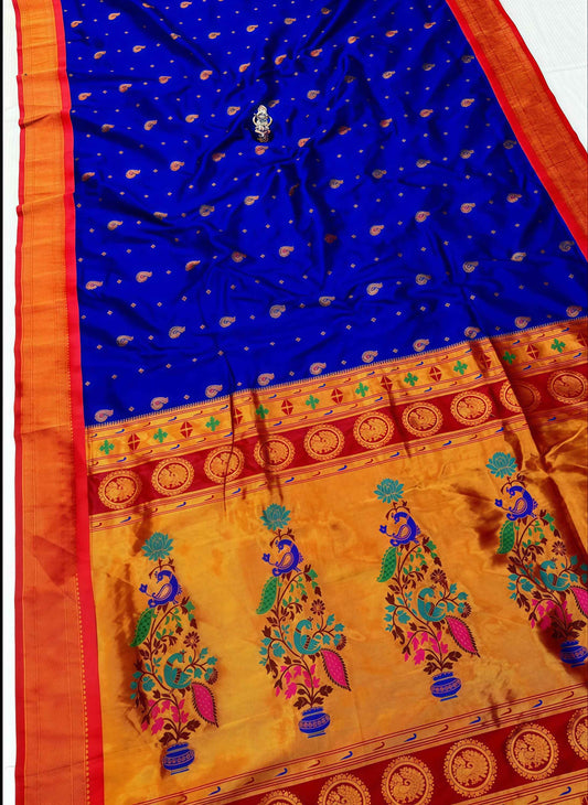 Janhvi Kadiyal Paithani