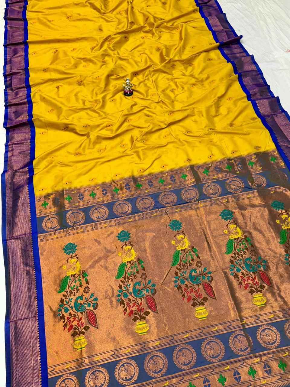 Janhvi Kadiyal Paithani