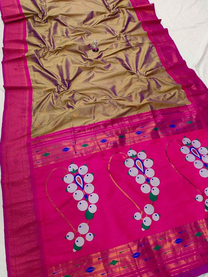 Nath Pallu Chandrakor Paithani