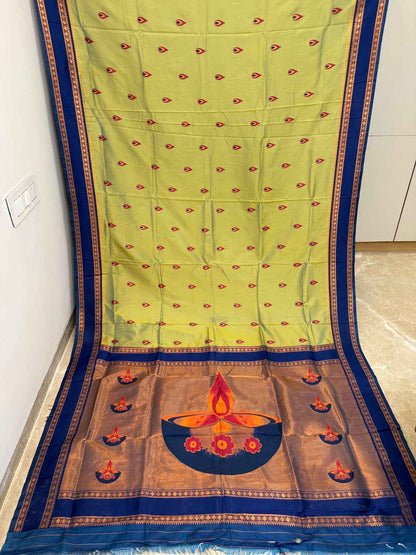 Diya Pallu Paithani