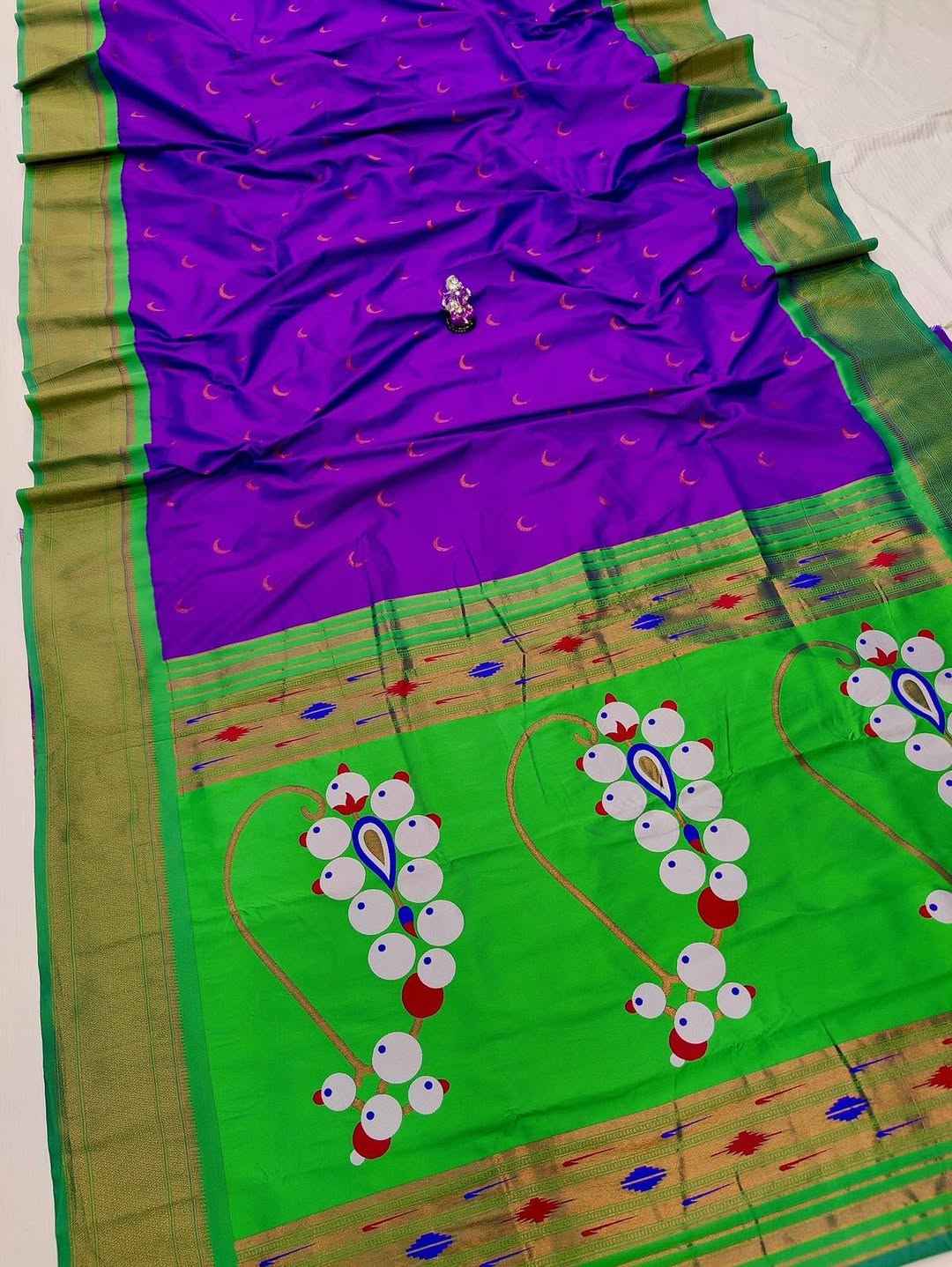 Nath Pallu Chandrakor Paithani