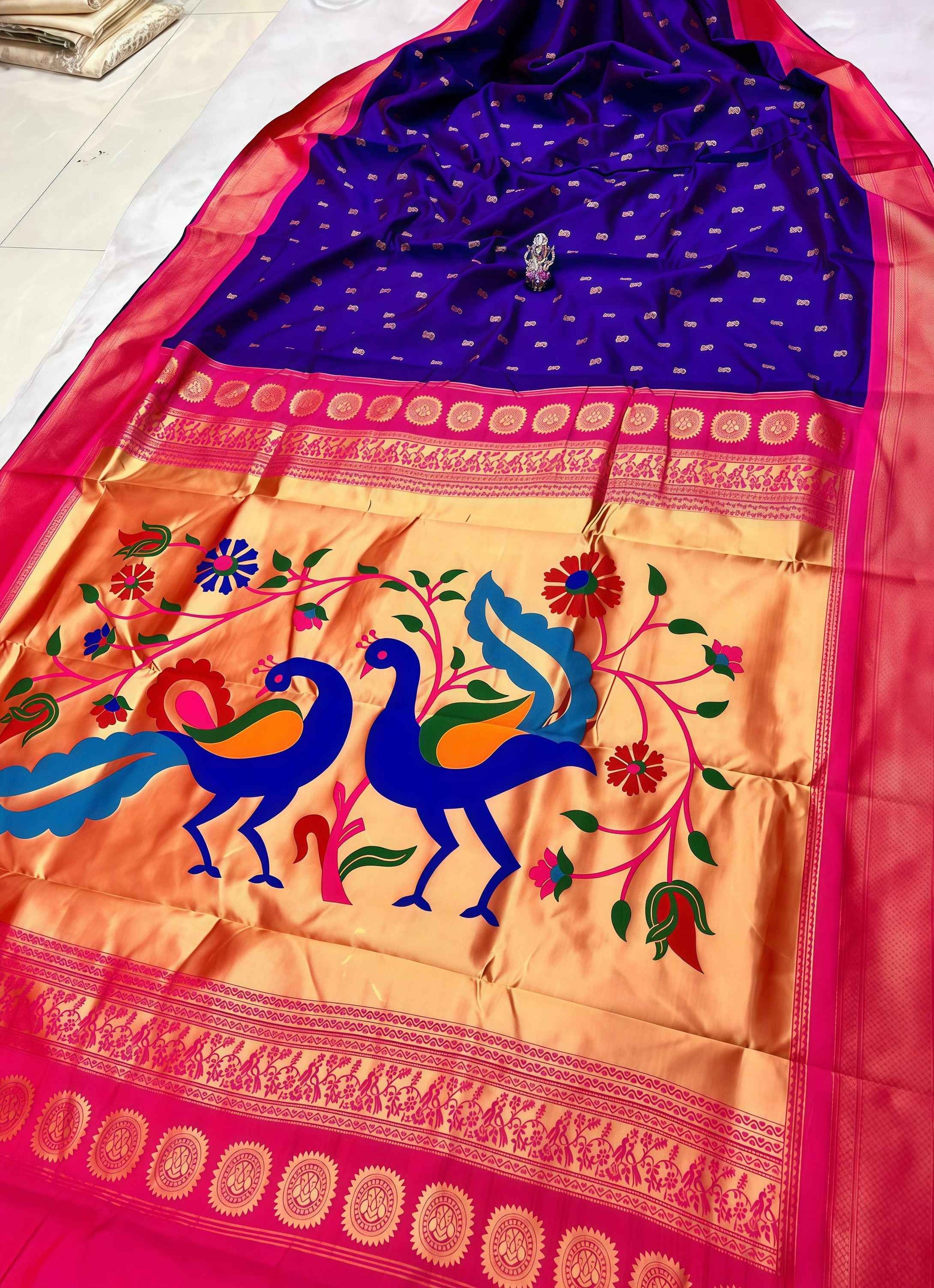 9 vaar Kadiyal Paithani