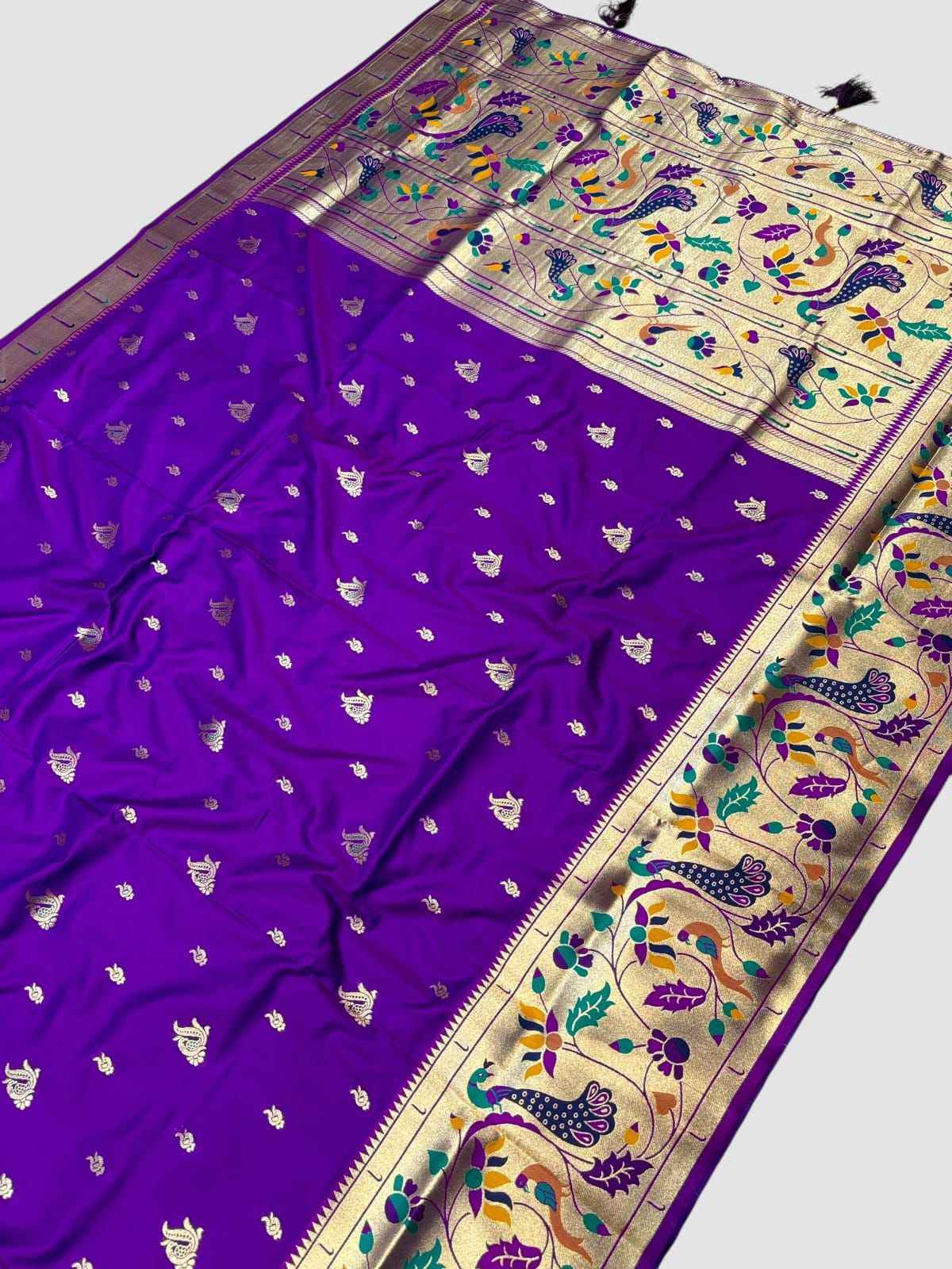 Tanvira Brocade Border Paithani