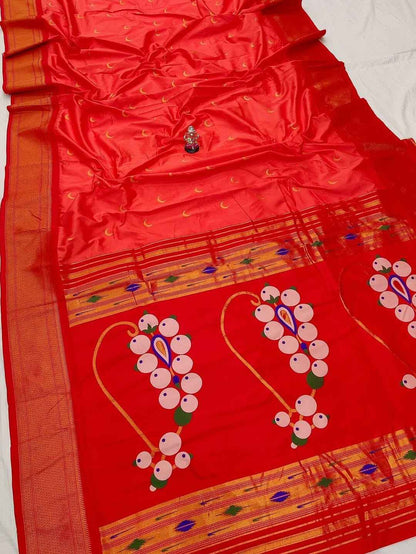 Nath Pallu Chandrakor Paithani